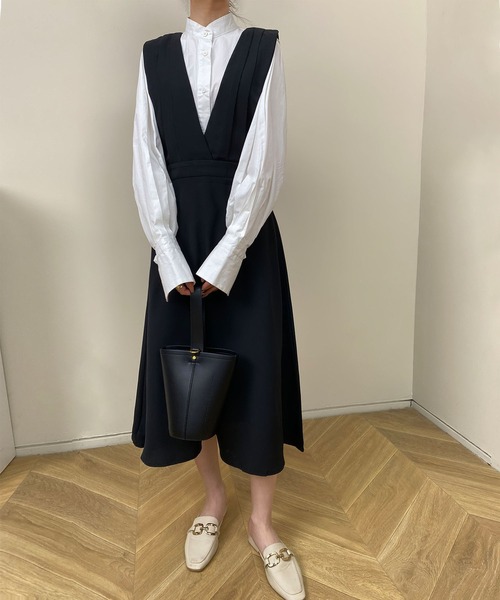 MAISON DE THERESE(メゾン ド テレーズ)の「Vネックベストワンピース(ワンピース・レディース・ブラック/ベージュ・L/M)」の3枚目の写真