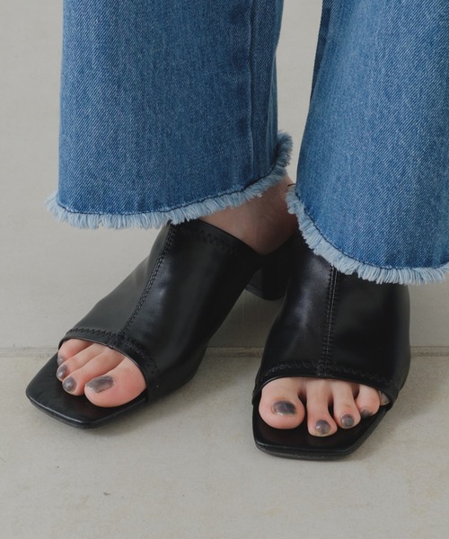 Kastane（カスタネ）の「【2023SSカタログ掲載アイテム】スクエアヒールサンダル（サンダル・レディース・アイボリー/ブラック・S/M/L）」の6枚目の写真