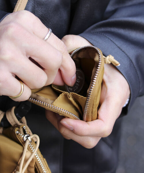 GLOSTER（グロスター）の「【GLOSTER/グロスター】タンカース ミリタリーマルチポシェット ミニショルダー（ショルダーバッグ・メンズ・ブラック/オリーブ/ベージュ・FREE）」の9枚目の写真