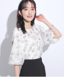 新品 JUSGLITTY フラワーブラウス JUSGLITTY（ジャスグリッティー）の「シアーフラワープリントブラウス
