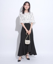 JUSGLITTY（ジャスグリッティー）の「シアーフラワープリントブラウス