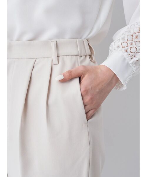 YECCA VECCA（イェッカヴェッカ）の「タックテーパードパンツ（その他パンツ・レディース・ライトベージュ/ネイビー/グリーン系その他3・M/L/S）」の16枚目の写真