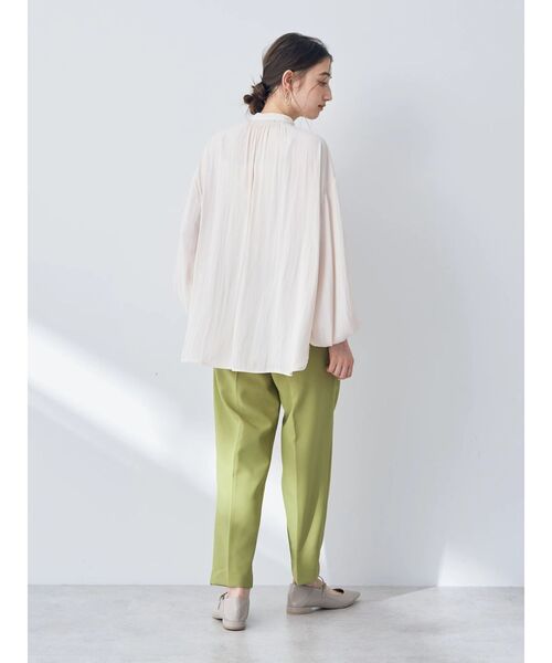 YECCA VECCA（イェッカヴェッカ）の「タックテーパードパンツ（その他パンツ・レディース・ライトベージュ/ネイビー/グリーン系その他3・M/L/S）」の13枚目の写真