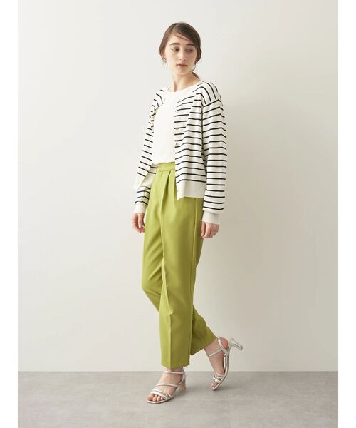 YECCA VECCA（イェッカヴェッカ）の「タックテーパードパンツ（その他パンツ・レディース・ライトベージュ/ネイビー/グリーン系その他3・M/L/S）」の8枚目の写真