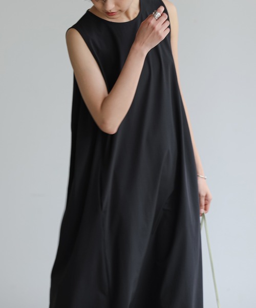 for/c（フォーシー）の「[新色追加]はっ水Aラインワンピース【サスティナブル】（ワンピース・レディース・ブラック/チャコール/ネイビー/チェック/ドット/ライトブラウン・L/M/LL/S/PM/PL）」の7枚目の写真