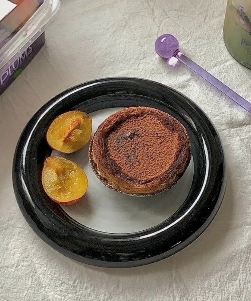 Made in I(メイドインアイ)の「バイカラーぷっくりラウンドプレート(食器・レディース・ピンク/グレー/ブラック/ホワイト/イエロー・FREE)」の16枚目の写真