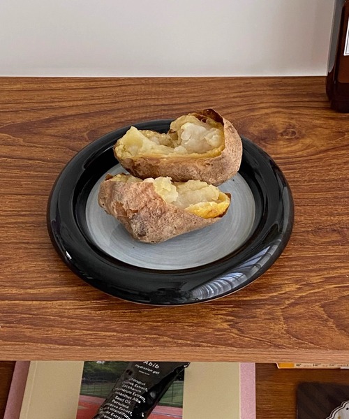 Made in I(メイドインアイ)の「バイカラーぷっくりラウンドプレート(食器・レディース・ピンク/グレー/ブラック/ホワイト/イエロー・FREE)」の14枚目の写真