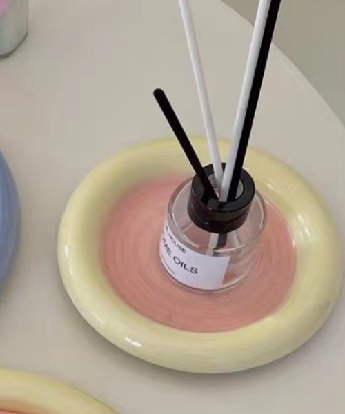 Made in I(メイドインアイ)の「バイカラーぷっくりラウンドプレート(食器・レディース・ピンク/グレー/ブラック/ホワイト/イエロー・FREE)」の10枚目の写真