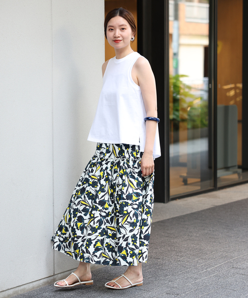 IENA（イエナ）の「TRAPAZEノースリーブＴシャツ（Tシャツ/カットソー・レディース・ホワイト/ブラック/グレー・FREE）」の21枚目の写真