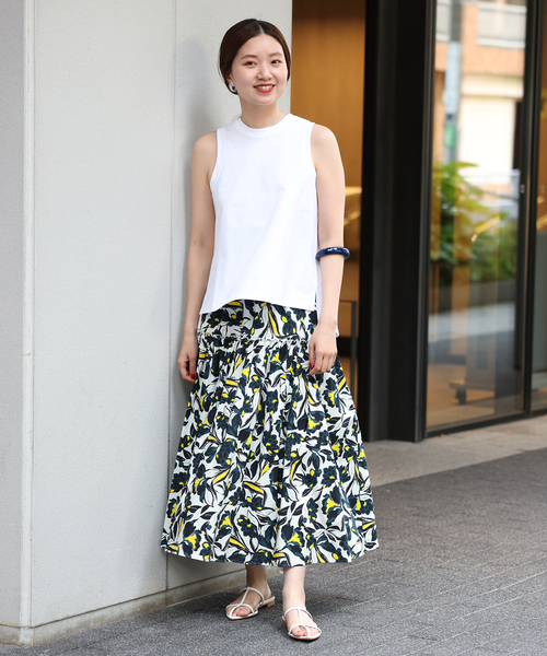 IENA（イエナ）の「TRAPAZEノースリーブＴシャツ（Tシャツ/カットソー・レディース・ホワイト/ブラック/グレー・FREE）」の22枚目の写真