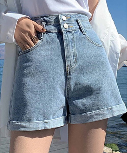 NANEA（ナネア）の「デニムショートパンツ（デニムパンツ・レディース・ブラック/ホワイト/ブルー・SMALL/MEDIUM/LARGE/X-LARGE）」の3枚目の写真