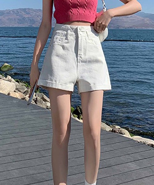 NANEA（ナネア）の「デニムショートパンツ（デニムパンツ・レディース・ブラック/ホワイト/ブルー・SMALL/MEDIUM/LARGE/X-LARGE）」の5枚目の写真