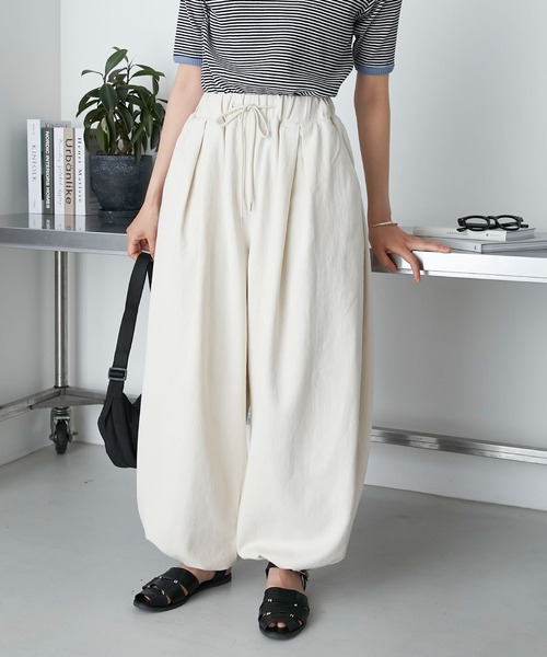 forksy.(フォルクシー)の「【forksy.】サイドタックワイドデニムパンツ(デニムパンツ・レディース・アイボリー/ブラック/ネイビー・FREE)」の15枚目の写真