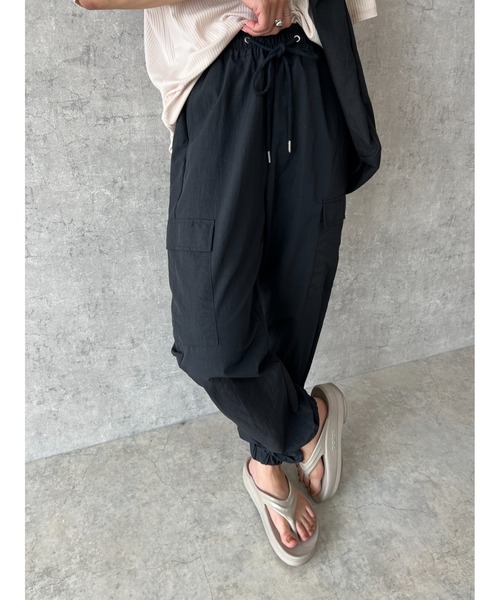 owndaily(オンデイリー)の「カーゴジョガーパンツ(カーゴパンツ・レディース・カーキ/ブラック・FREE)」の12枚目の写真