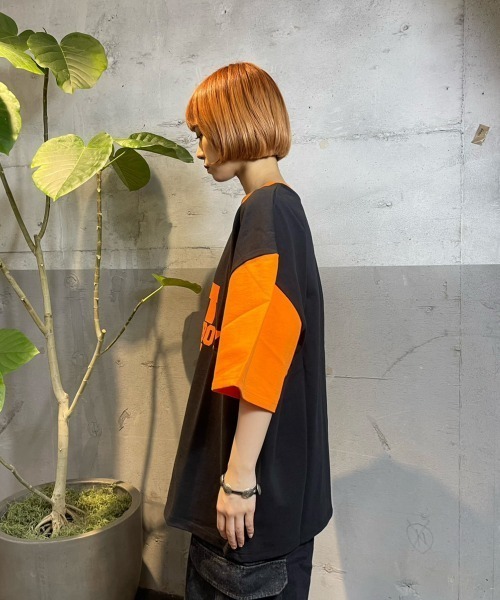 WudgeBoy（ワッジボーイ）の「W coloring TEE（Tシャツ/カットソー・レディース・オレンジ/エンジ/グレー/ブラック/ネイビー/オフホワイト・MEDIUM/LARGE）」の15枚目の写真