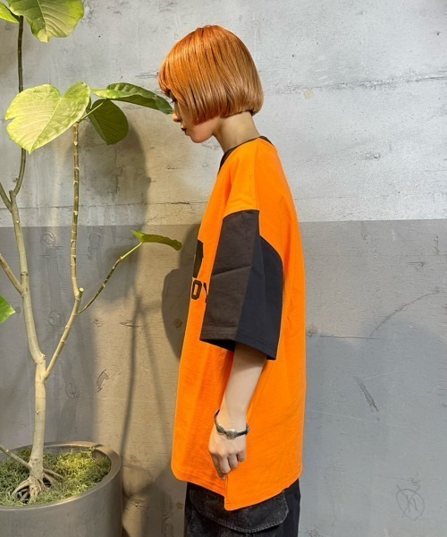 WudgeBoy（ワッジボーイ）の「W coloring TEE（Tシャツ/カットソー・レディース・オレンジ/エンジ/グレー/ブラック/ネイビー/オフホワイト・MEDIUM/LARGE）」の14枚目の写真
