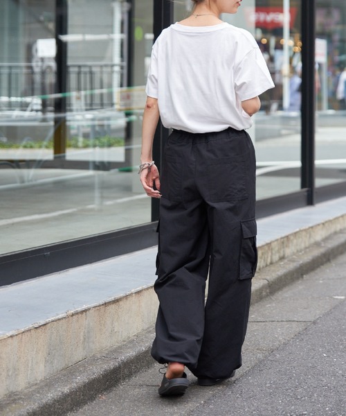 COLONY 2139(コロニートゥーワンスリーナイン)の「20/USA天竺プリント裾スリットTシャツ(Tシャツ/カットソー・レディース・ホワイト/ブラック/サックスブルー・FREE)」の19枚目の写真