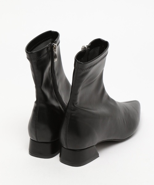 LAKOLE(ラコレ)の「ポインテッドブーツ / 971554(ブーツ・レディース・モカ/ブラック/アイボリー・MEDIUM/LARGE)」の12枚目の写真