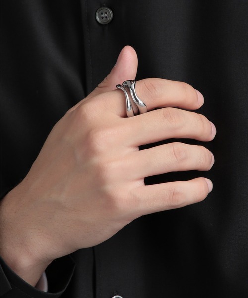 HARE（ハレ）の「ステンレスWウェーブリング(HARE)（リング・メンズ・シルバー・FREE）」の8枚目の写真