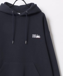 FIRST DOWN（ファーストダウン）の「FIRST DOWN/ファーストダウン LOGO HOODED SWEAT/オーバーサイズ 裏起毛 ロゴ ワンポイント刺繍 スウェット パーカー（パーカー・レディース）」