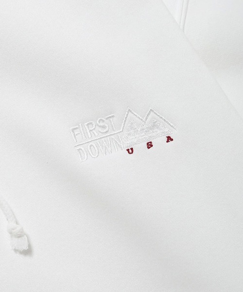 FIRST DOWN（ファーストダウン）の「FIRST DOWN/ファーストダウン LOGO HOODED SWEAT/オーバーサイズ 裏起毛 ロゴ ワンポイント刺繍 スウェット パーカー（パーカー・メンズ・ネイビー/ホワイト/グレー・M/L/XL）」の14枚目の写真