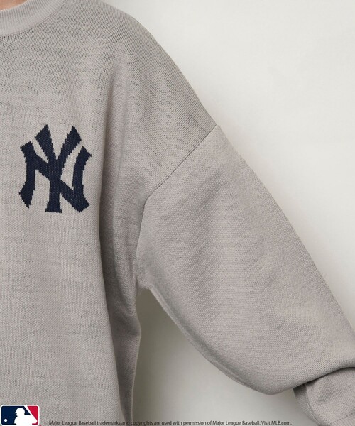 MLB(メジャーリーグベースボール)の「MLB/エムエルビー MLB 別注ジャガードクルーネックニット/プルオーバーニット/ユニセックス(限定展開)(ニット/セーター・メンズ・グリーン/ネイビー/ブラック/サックスブルー/アッシュグレー/ブルー・SMALL/MEDIUM/LARGE)」の18枚目の写真