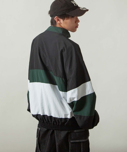 ZIP FIVE（ジップファイブ）の「【ZIP FIVE】 ワンポイント ロゴ 刺繍 切替 ナイロン ジャケット（ナイロンジャケット・メンズ・ブラック系/ワイン/ブラック×グリーン/ブラック/ホワイト/ブラック×ホワイト・X-LARGE/MEDIUM/LARGE）」の16枚目の写真