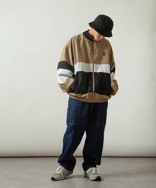 ZIP FIVE（ジップファイブ）の「【ZIP FIVE】 ワンポイント ロゴ 刺繍 切替 ナイロン ジャケット（ナイロンジャケット・メンズ・ブラック系/ワイン/ブラック×グリーン/ブラック/ホワイト/ブラック×ホワイト・X-LARGE/MEDIUM/LARGE）」の18枚目の写真