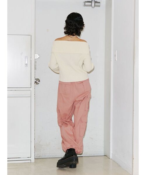 jouetie（ジュエティ）の「オフショルZIPリブニットカーデ（カーディガン/ボレロ・レディース・ブルー/アイボリー/ブラック・MEDIUM）」の8枚目の写真