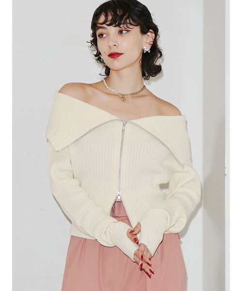 jouetie（ジュエティ）の「オフショルZIPリブニットカーデ（カーディガン/ボレロ・レディース・ブルー/アイボリー/ブラック・MEDIUM）」の12枚目の写真