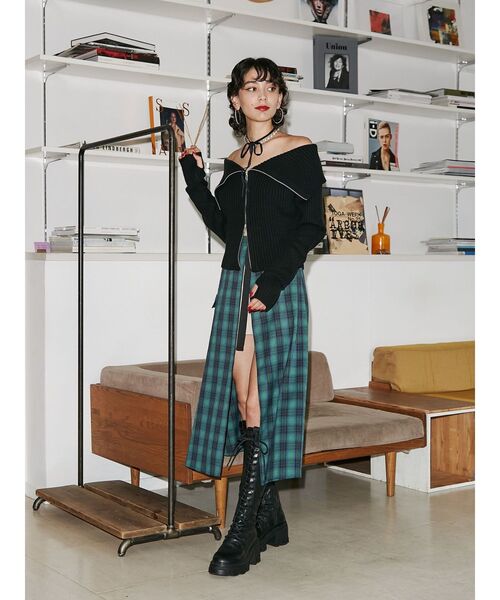 jouetie（ジュエティ）の「オフショルZIPリブニットカーデ（カーディガン/ボレロ・レディース・ブルー/アイボリー/ブラック・MEDIUM）」の17枚目の写真