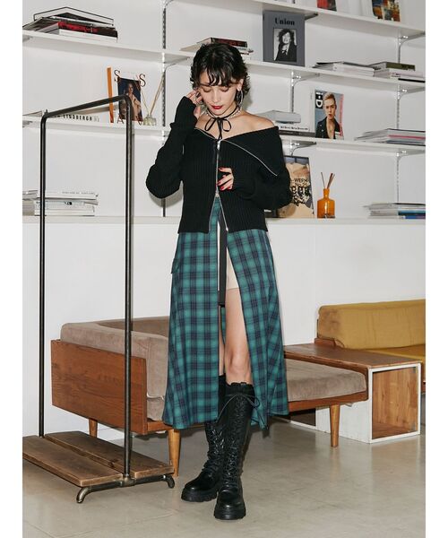 jouetie（ジュエティ）の「オフショルZIPリブニットカーデ（カーディガン/ボレロ・レディース・ブルー/アイボリー/ブラック・MEDIUM）」の18枚目の写真