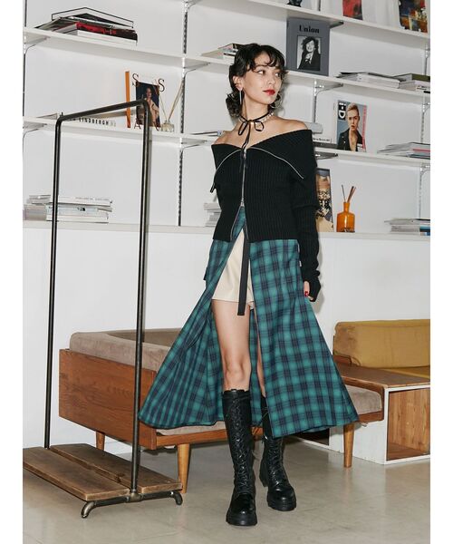 jouetie（ジュエティ）の「オフショルZIPリブニットカーデ（カーディガン/ボレロ・レディース・ブルー/アイボリー/ブラック・MEDIUM）」の21枚目の写真