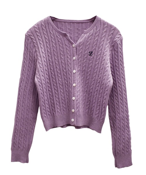 solleim（ソルレム）の「ワンポイント刺繍キーネックケーブルニット