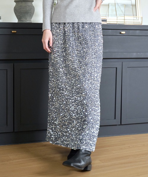 UNE MANSION（ユヌマンション）の「スパンコールキラキララメ加工スリットロングスカート（スカート・レディース・ブラック/シルバー/ブラウン・FREE）」の13枚目の写真
