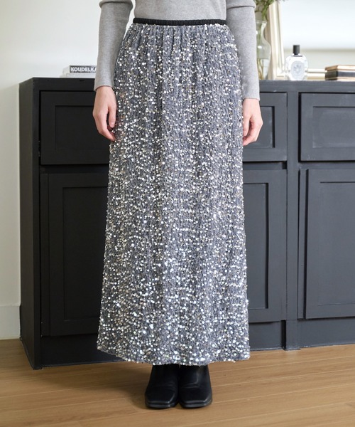 UNE MANSION（ユヌマンション）の「スパンコールキラキララメ加工スリットロングスカート（スカート・レディース・ブラック/シルバー/ブラウン・FREE）」の14枚目の写真