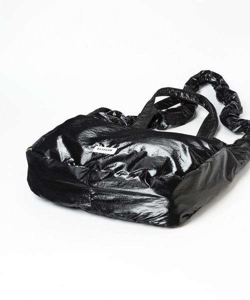 BAYFLOW(ベイフロー)の「メタリック2WAYショルダー(ショルダーバッグ・レディース・ブラック/ブルー/ラベンダー/ホワイト・FREE)」の12枚目の写真