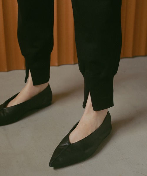 MANOF(マノフ)の「SLIT HEM SWEAT PANTS(スウェットパンツ・レディース・アイボリー/ブラック・S/M)」の8枚目の写真