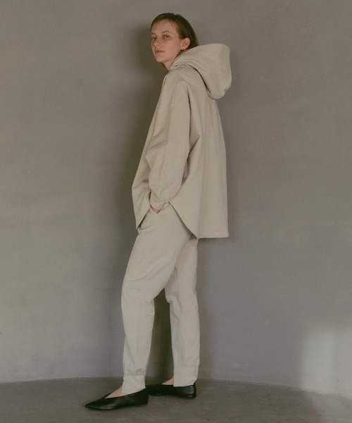 MANOF(マノフ)の「SLIT HEM SWEAT PANTS(スウェットパンツ・レディース・アイボリー/ブラック・S/M)」の12枚目の写真