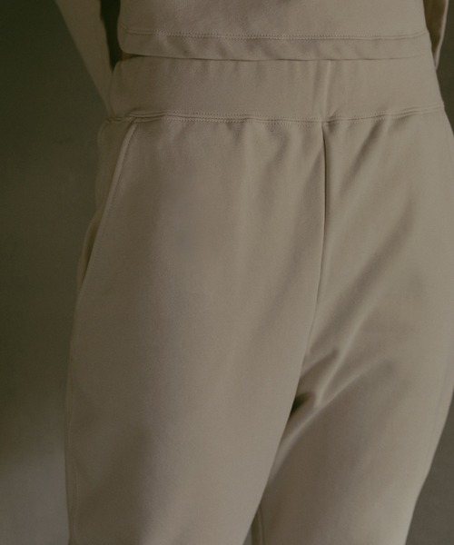 MANOF(マノフ)の「SLIT HEM SWEAT PANTS(スウェットパンツ・レディース・アイボリー/ブラック・S/M)」の17枚目の写真