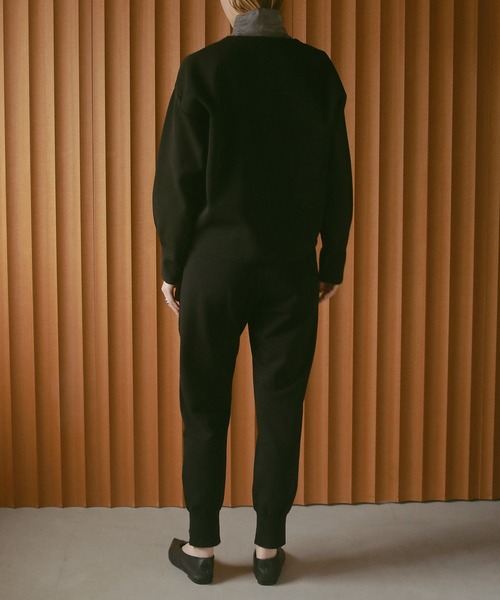 MANOF(マノフ)の「SLIT HEM SWEAT PANTS(スウェットパンツ・レディース・アイボリー/ブラック・S/M)」の7枚目の写真