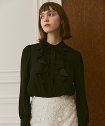 【LOULOU WILLOUGHBY】フロントタックラッフルブラウス
