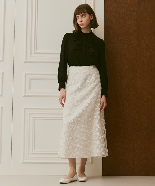 LOULOU WILLOUGHBY(ルルウィルビー)の「【LOULOU WILLOUGHBY】フロントタックラッフルブラウス(シャツ/ブラウス・レディース・ブラック/オフホワイト・2)」の19枚目の写真