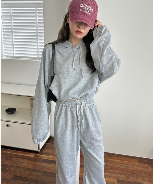 SHEPP(シープ)の「【セットアップ】ショートスウェットパーカー&パンツ 上下セット(ルームウェア/パジャマ・レディース・アイボリー/ブラック/グレー・M/L)」の20枚目の写真