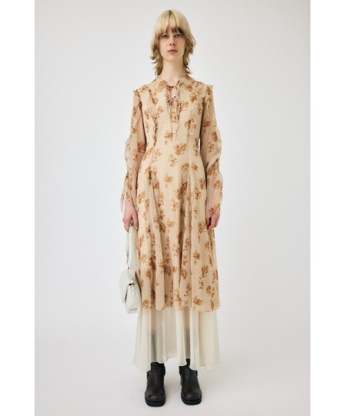 MOUSSY(マウジー)の「CHIFFON MELLOW MAXI ドレス(ワンピース・レディース・オレンジ系その他/アイボリー/ブラック・1/2)」の9枚目の写真