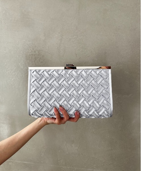 My shawty（ﾏｲｼｬｳﾃｨｰ）の「crochet satin bag（クラッチバッグ・レディース・シルバー/ブラック・FREE）」の4枚目の写真