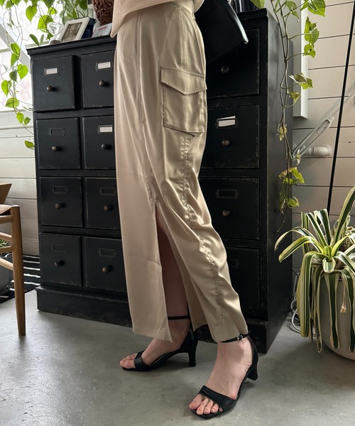 CE'E_SE'E（シーシー）の「[サイズ展開あり]サイドシャーリングカーゴスカート（スカート・レディース・ブラック/カーキ/ベージュ・M/S）」の5枚目の写真