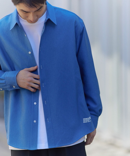 ITEMS URBANRESEARCH(アイテムズ アーバンリサーチ)の「『イージーケア/UVカット』シンセティックデニム コントラストステッチシャツ(シャツ/ブラウス・メンズ・ライトブルー/ネイビー・MEDIUM/LARGE)」の1枚目の写真