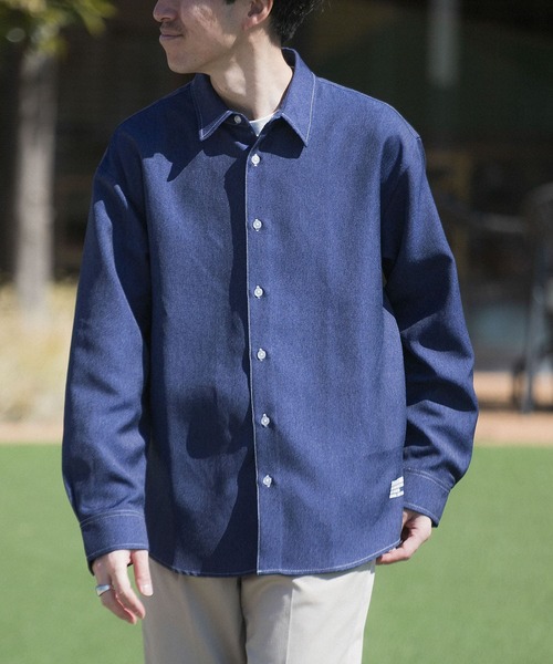 ITEMS URBANRESEARCH(アイテムズ アーバンリサーチ)の「『イージーケア/UVカット』シンセティックデニム コントラストステッチシャツ(シャツ/ブラウス・メンズ・ライトブルー/ネイビー・MEDIUM/LARGE)」の12枚目の写真