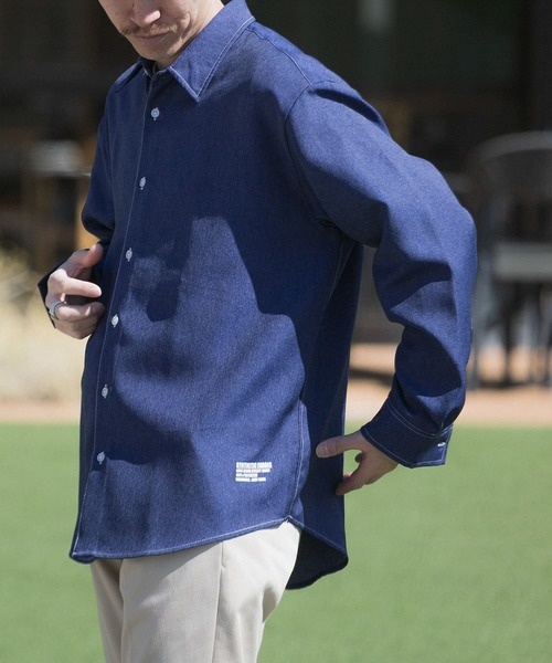 ITEMS URBANRESEARCH(アイテムズ アーバンリサーチ)の「『イージーケア/UVカット』シンセティックデニム コントラストステッチシャツ(シャツ/ブラウス・メンズ・ライトブルー/ネイビー・MEDIUM/LARGE)」の13枚目の写真